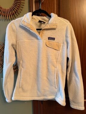 Patagonia Cream and Tan Snap-T Fleece Pullover